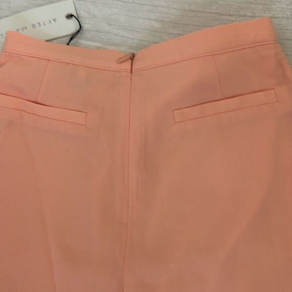 After Market Pleated Shorts New - Picture 6 of 6